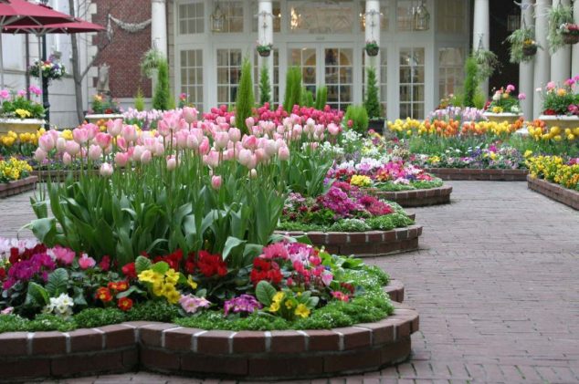 brickborde 1024x680 634x421 15 Creative Garden Edging Ideas For A Better Outdoor Look