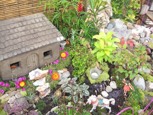 fairy garden photo 634x476 Build A Fairy Garden With Your Kids: 15 Perfect Idea How To Spend Your Extra Time