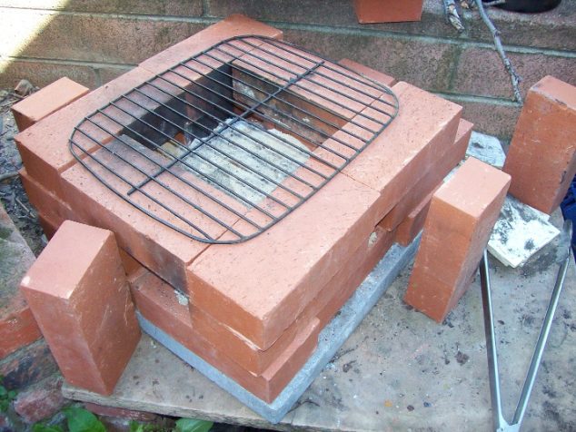 pob grill 634x476 13 Bricks Backyard Barbecue That You Could Build For The Weekend