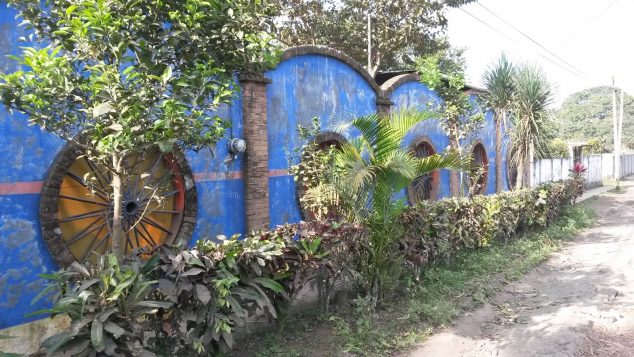 10 DIY Ideas How To Use Wagon Wheel In Garden Decor 20160131 090936 634x357 10 DIY Ideas How To Use Wagon Wheel In Garden Decor