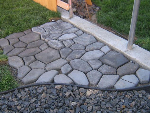 231311998 e1e4251c 6651 4c85 8074 3df3dbc279c9 634x476 Useful Tips How to Make Cobble Stone Path for Beautifying the Outdoor Place