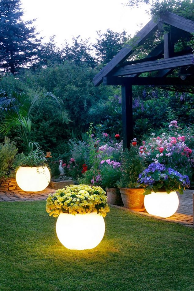 15 Illuminated Planters That You Would Like To Have It In Your Outdoor Place 26 634x951 15 Illuminated Planters That You Would Like To Have It In Your Outdoor Place