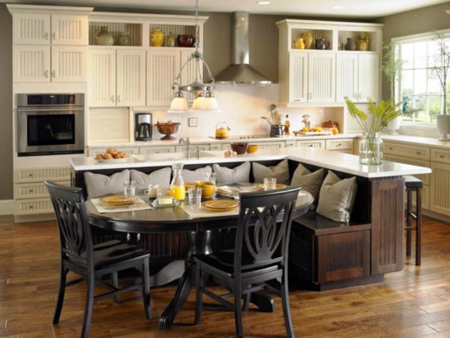  17 Kitchen Islands With Seating Options That are Must Have For This Year