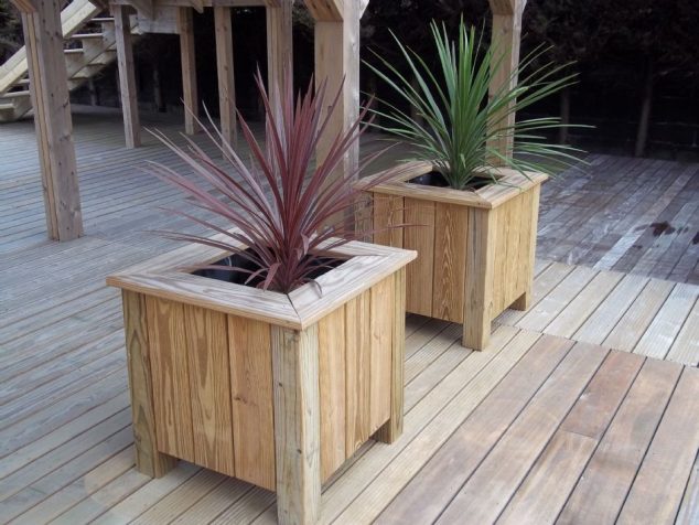 Garden Wooden Planters 634x476 15 of The Best Modern Outdoor Planters You Have Ever Seen