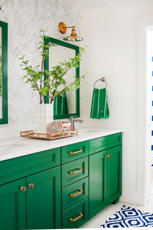 14 Small Bathroom Makeovers that Will Grab Your Attention 14 Small Bathroom Makeovers that Will Grab Your Attention