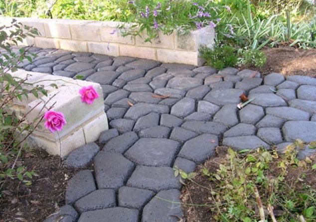 Stenmall09 634x446 Useful Tips How to Make Cobble Stone Path for Beautifying the Outdoor Place