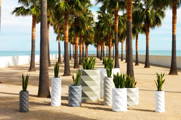 15 of The Best Modern Outdoor Planters You Have Ever Seen balkonpflanzen vondom untertC3B6pfe wohnstation berlin 634x423 15 of The Best Modern Outdoor Planters You Have Ever Seen