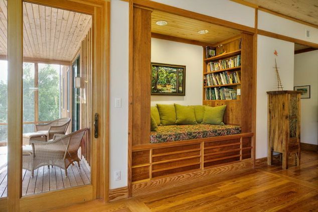15 Smart Ways How To Decorate Your Home With Built Ins To Save Space cozy reading nooks 11 634x422 15 Smart Ways How To Decorate Your Home With Built Ins To Save Space
