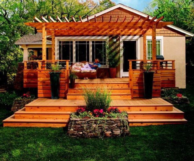 ideen terrassen pergola garten sofa haus pflanzen 634x527 Divine Decor: 13 Deck Design In Small Backyard That You Must See