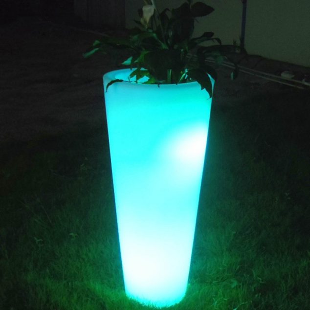 led solar flower pot with remote control2012 634x634 15 Illuminated Planters That You Would Like To Have It In Your Outdoor Place