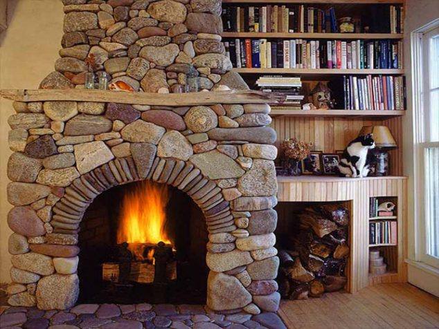 18 Brilliant Uses of River Rocks For Exclusive Home Decoration log cabin stone fireplace rustic stone fireplace 0cc20f6df663f75a 634x476 18 Brilliant Uses of River Rocks For Exclusive Home Decoration
