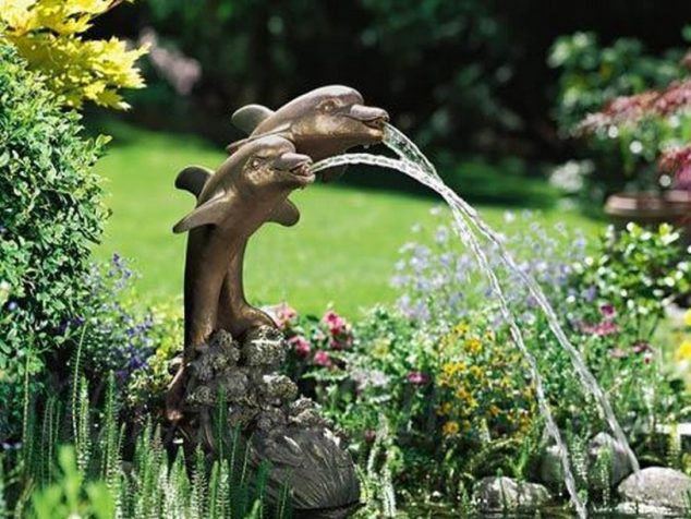 small tabletop fountains small water fountain design ideas d2bba306c86d39a6 634x476 15 Standout Fountain Design for Garden Art That Will Catch Your Eye