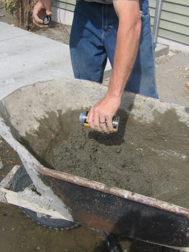 yard2011012 634x845 Useful Tips How to Make Cobble Stone Path for Beautifying the Outdoor Place