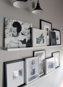 12 Shocking Ideas to Create Nice Looking Family Gallery Wall ...