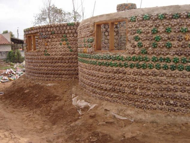 How to Build a House by Using Plastic Bottles Dibujo6 634x476 How to Build a House by Using Plastic Bottles
