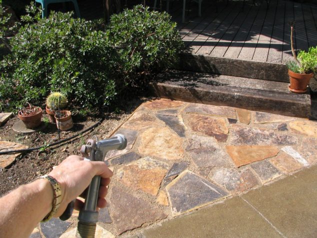 Flagstone Walkway Design Ideas 634x476 Solve the Puzzle: DIY Flagstone Walkway Tutorial For Inspiration