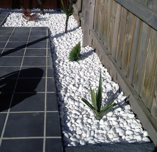 SNWHgreensb201 634x617 15 Ideas for White Sensation in Garden Landscaping With White Pebbles