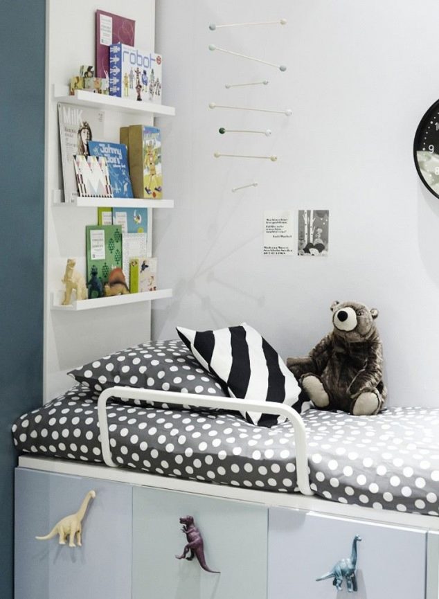 13 Useful DIY Ideas on How to Build Platform Bed hochbett selber bauen kreatives kinderzimmer schrC3A4nke dinosaurier griffe 634x865 13 Useful DIY Ideas on How to Build Platform Bed
