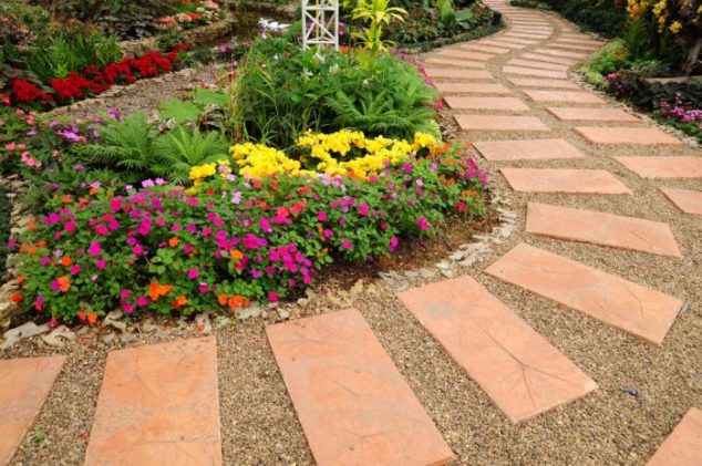 interior 2014 11 14 13 03 43 71668500 634x421 18 Incredible Pathways Design to Cheer up Your Garden Place