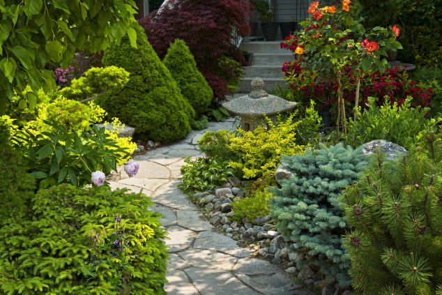 12 of The Very Attractive Garden Landscaping Stepping Ideas istock 000019697044m 634x423 12 of The Very Attractive Garden Landscaping Stepping Ideas