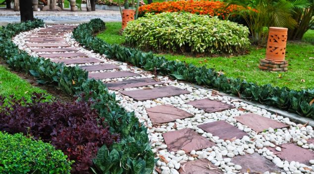 18 Incredible Pathways Design to Cheer up Your Garden Place ja15 634x351 18 Incredible Pathways Design to Cheer up Your Garden Place