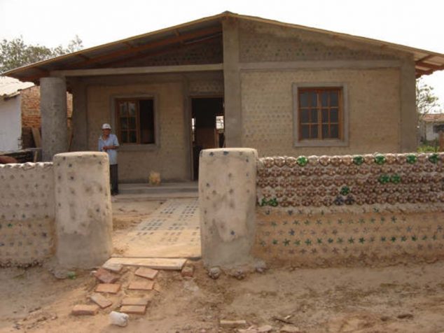 How to Build a House by Using Plastic Bottles slide 39 634x476 How to Build a House by Using Plastic Bottles