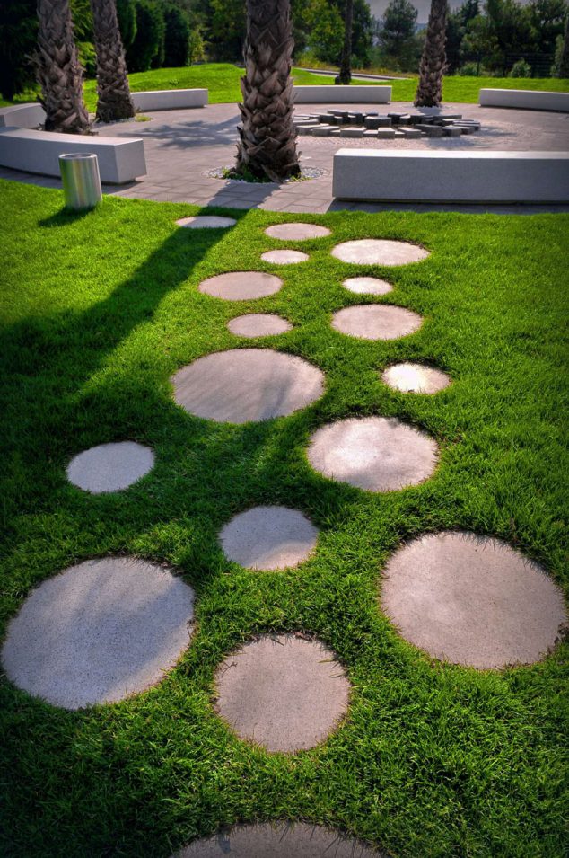15 So Beautiful Garden Pathway For Every Contemporary Garden stepping stones 290716 06 634x955 15 So Beautiful Garden Pathway For Every Contemporary Garden