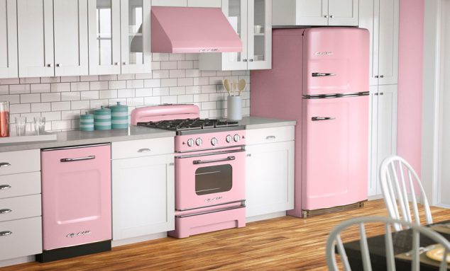 14 Dream Designed Small Kitchen in Pink Color That Will Amaze You white kitchen with pink appliances mygirlyroom 634x383 14 Dream Designed Small Kitchen in Pink Color That Will Amaze You