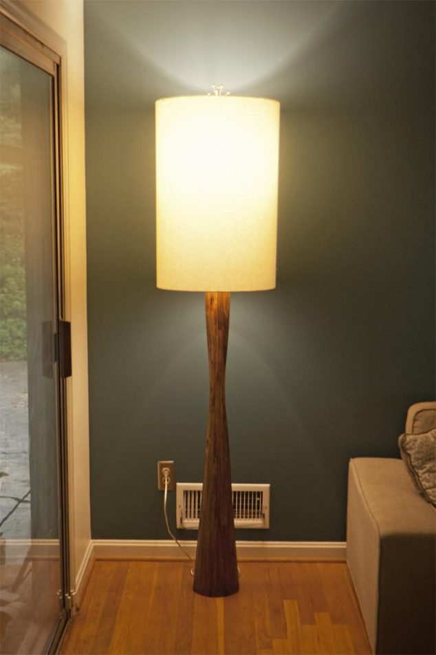 1001pallets.com retro modern floor lamp 5 634x951 14 Unbelievably Great Wooden Lamp Design That Are Handmade