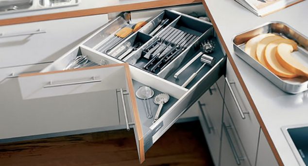 1 10 634x341 Organization in Kitchen Has Never Been Easier With Corner Kitchen Cabinet