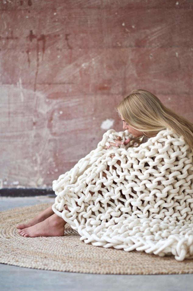 Creative DIY Knitted Giant Blanket of Wool For Cold Days Lebenslustiger 1 682x1024 634x952 Creative DIY Knitted Giant Blanket of Wool For Cold Days