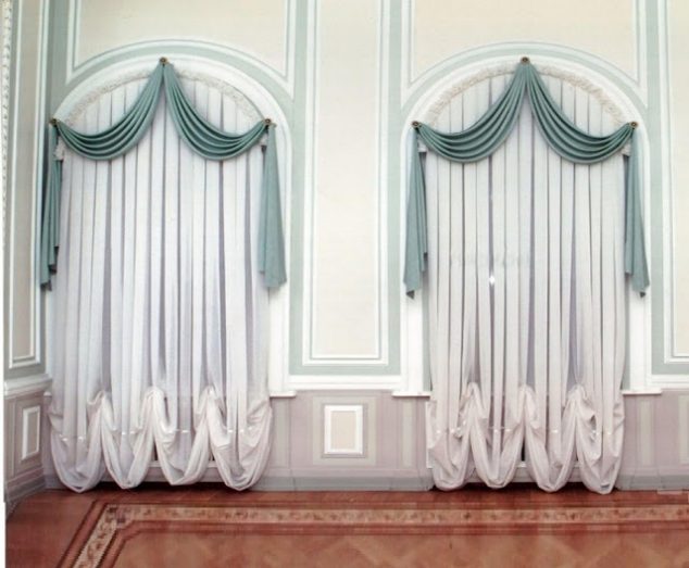 classy arch window curtains treatment 634x523 15 Modern Curtains Design to Make You Say Wow