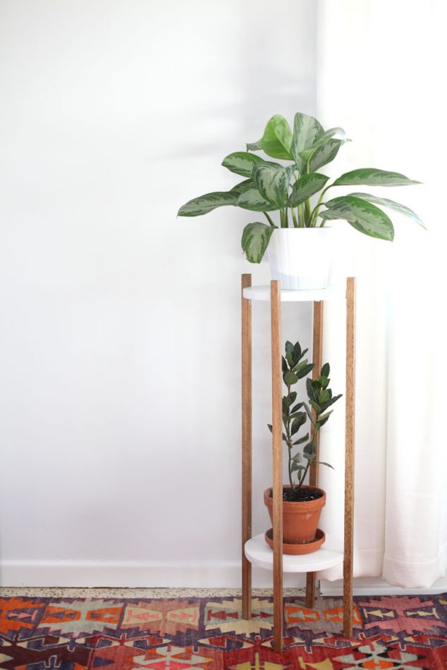 13 Modern DIY Plant Stands That Will Boost Your Creativity content sellette porte plantes diy1 634x951 13 Modern DIY Plant Stands That Will Boost Your Creativity