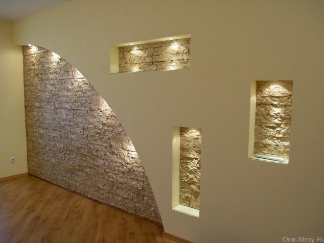 steni iz gipsokartona 634x476 13 of The Most Stunning Illuminated Wall Niches to Enjoy Daily