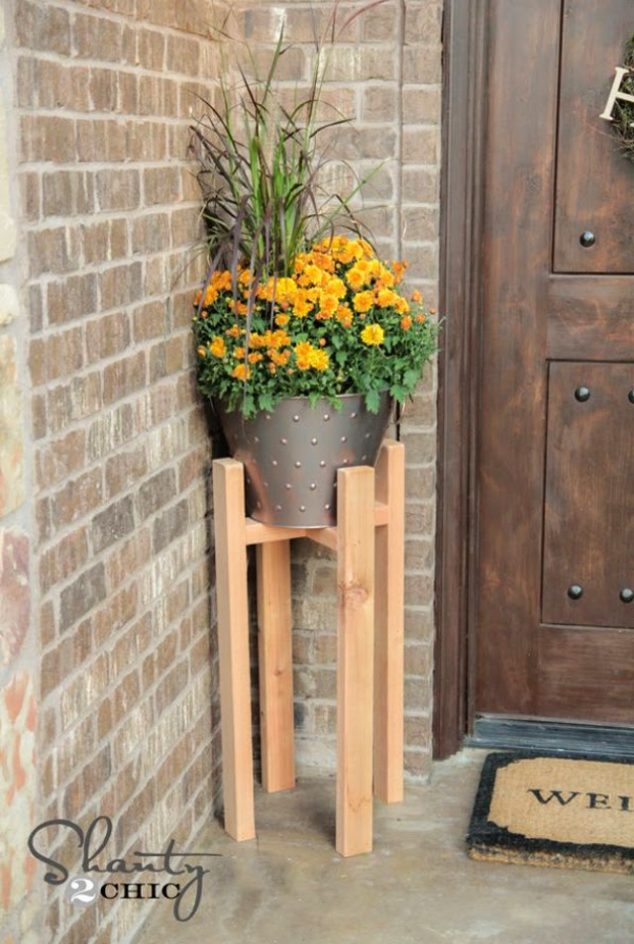 suporteparavaso madeira 634x944 13 Modern DIY Plant Stands That Will Boost Your Creativity