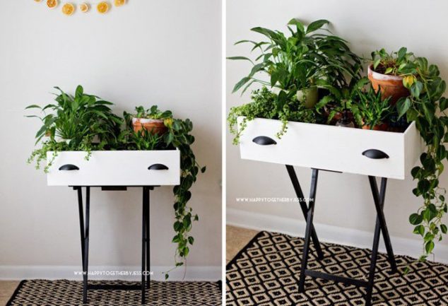 upcycled drawer plant stnad 700x478 634x433 13 Modern DIY Plant Stands That Will Boost Your Creativity