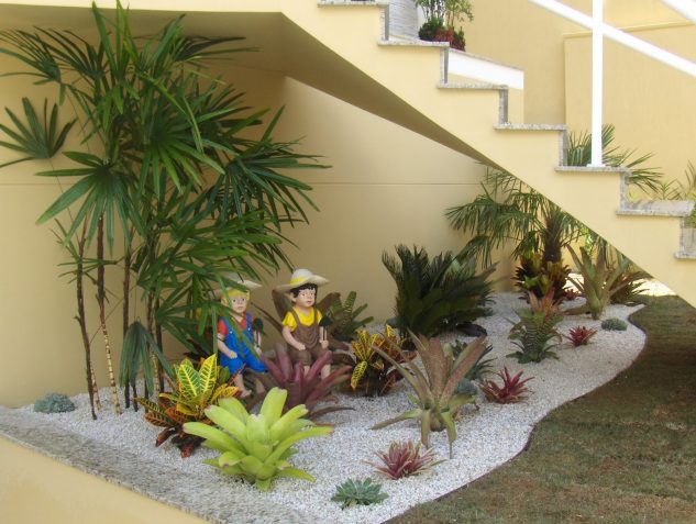 16 Awesome Under the Stairs Garden to Inspire You Bright Lifestyle Vibrant Smal Indoo Garden s You Can Get Inspired From 8 16 Awesome Under the Stairs Garden to Inspire You