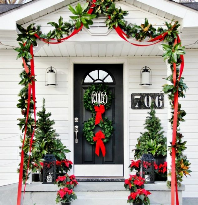 15 Sensational Christmas Front Door Decor With Lovely Red Poinsettias