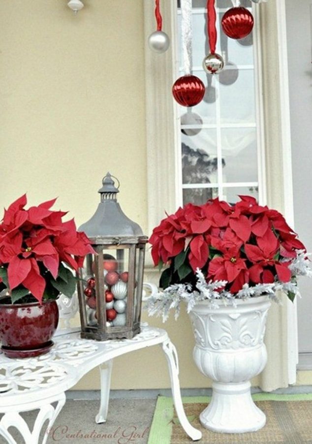 b06379b88948 634x902 15 Sensational Christmas Front Door Decor With Lovely Red Poinsettias