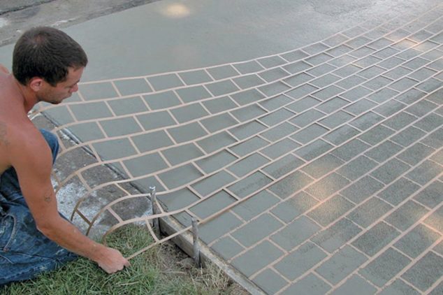 concrete stencil 03 1030x686 634x422 DIY Stunning Driveway Made of Painted Concrete Stone Stencil