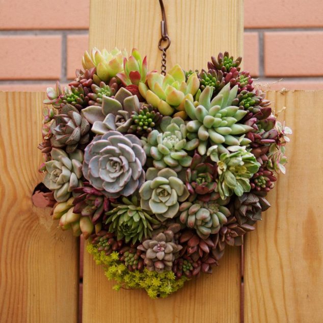 14 Superb Decorative Hanging Flower Pots for DIYers creative heart shape hanging planter for 634x634 14 Superb Decorative Hanging Flower Pots for DIYers