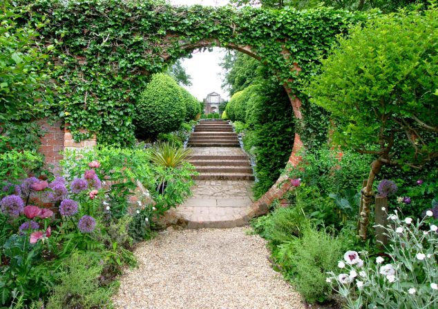15 Amazing Garden Walkways That Will Charm You 546725866 e99360acec b 634x448 15 Amazing Garden Walkways That Will Charm You