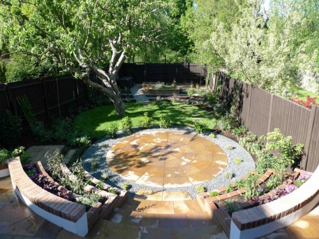800x600 contemporary garden by appletree garden design home design ideas 634x476 The Beauty of 15 Stone Pathways in Garden
