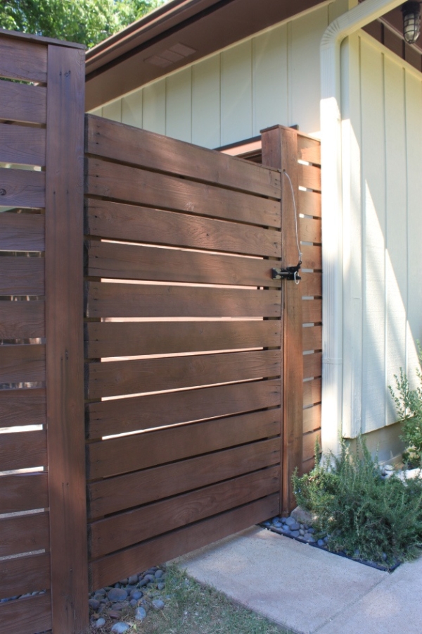 15 Privacy Gate Design That Are Totally Awesome 9df22d7a05bf720d254460822f58c29d 15 Privacy Gate Design That Are Totally Awesome