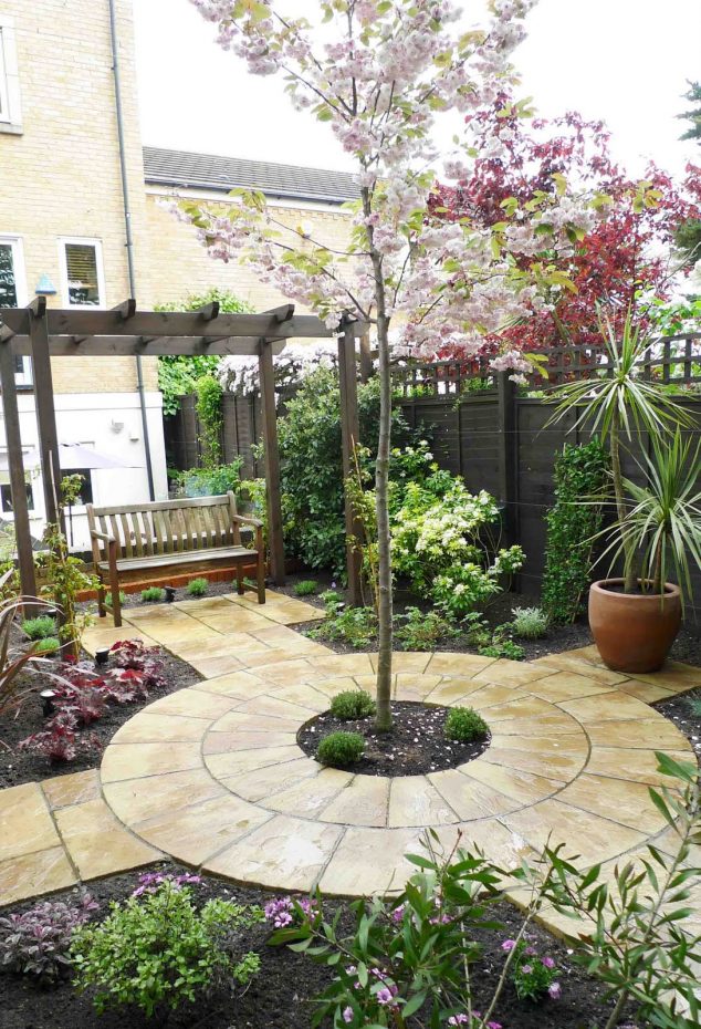 CourtyardGardenDesign 634x930 The Beauty of 15 Stone Pathways in Garden