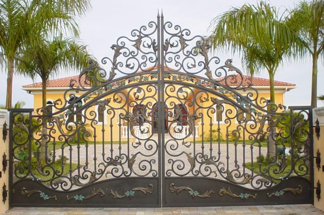 HTB1hD zGVXXXXaGXXXXq6xXFXXXm 634x422 16 Awesome Gate Style That You Would Like to Copy