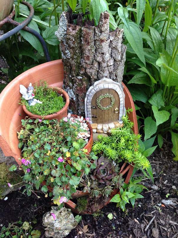 broken pot fairy garden 12 BUILD IT, dont buy it: DIY Broken Pot Fairy Garden