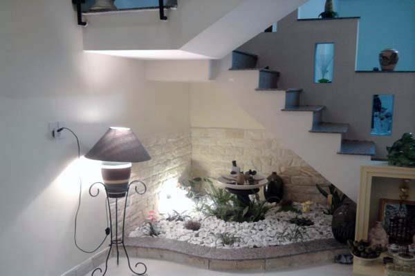13 Vibrant Garden Under the Stairs to Ruin Your Heart 37 13 Vibrant Garden Under the Stairs to Ruin Your Heart