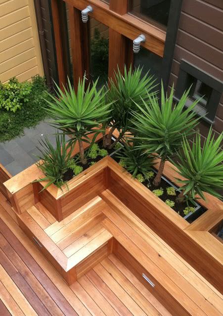 4c9c0fb283e0aee10ca9348371c6cd7e 15 Special Built in Bench Planters You Dream About