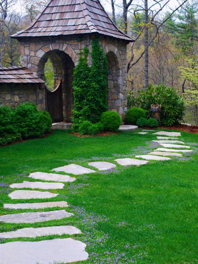  13 Gorgeous Pathways that Make the Garden With Unique Look